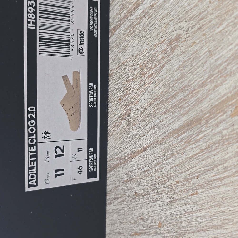 Adidas Slides New In Box. - Picture 5 of 6